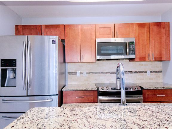 5th image of 3919 Penderview Dr APT 1833