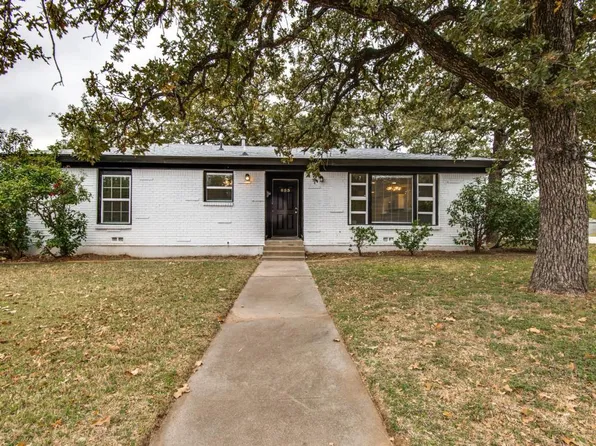 853 Brown Trl, Bedford, TX 76022