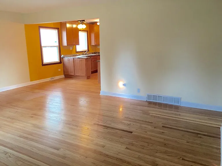 3925 Washington St — Photo 3