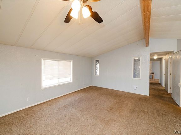 3rd image of 1535 E Potter Avenue