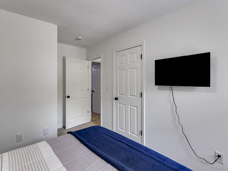 204 Wesley Mill Ln — Photo 26