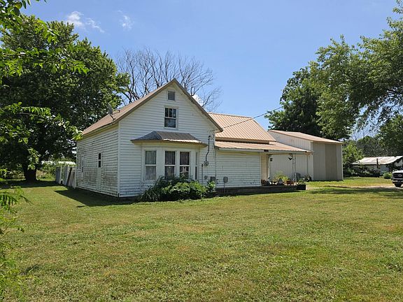 3rd image of 1037 Granby Miners Rd