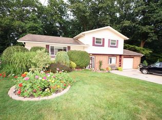1421 Neil Evan Dr, Akron, OH 44313