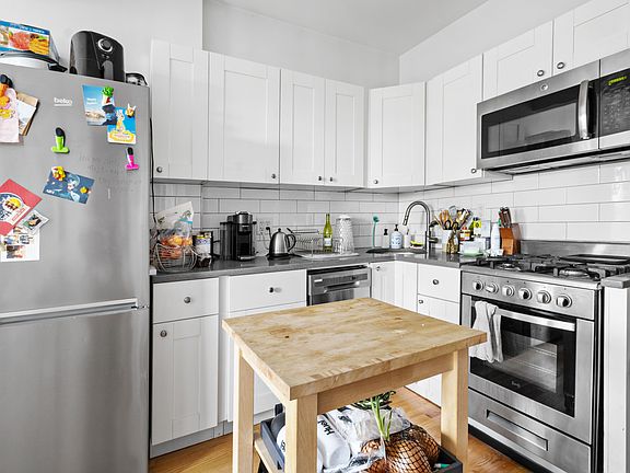 3rd image of 496 Macdonough St #2