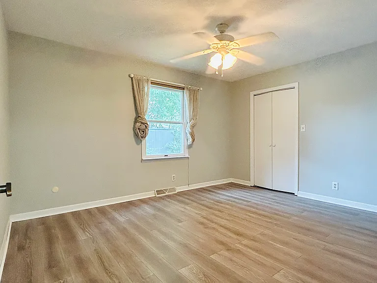 3204 Forsyth Dr — Photo 10