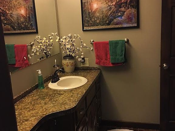 5th image of 439 E Hirsch Woods Ln