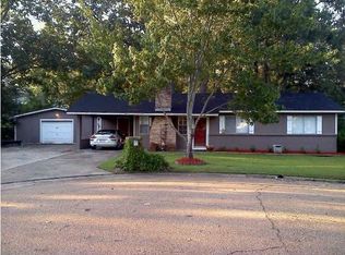 3401 Marguerite Dr, Pearl, MS 39208