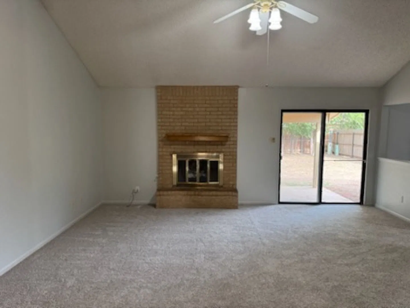 Charming 3-bedroom, 2-bath home — Photo 3