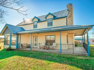 271 Gruetzner Ln, Elgin, TX 78621