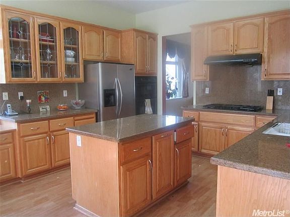 5th image of 1325 Blough Way