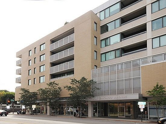 1st image of 900 Chicago Ave Unit 513