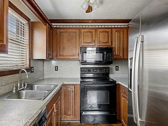5th image of 7616 Nottoway Cir