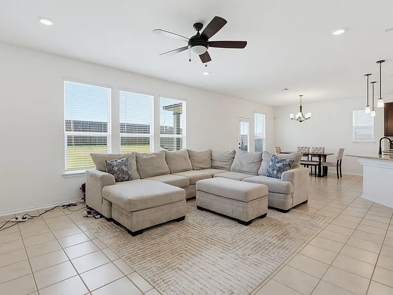 1309 Long Creek Ln — Photo 4