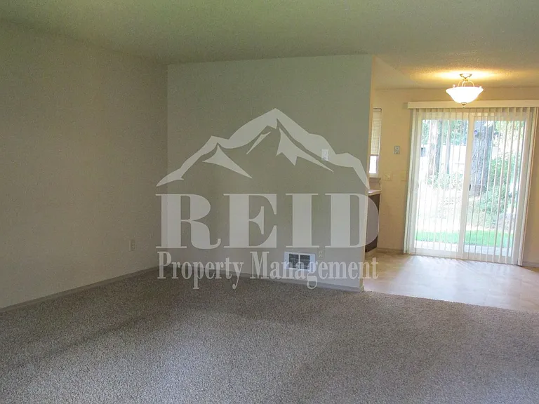 3217 SE Goldmaur Ct #B — Photo 4
