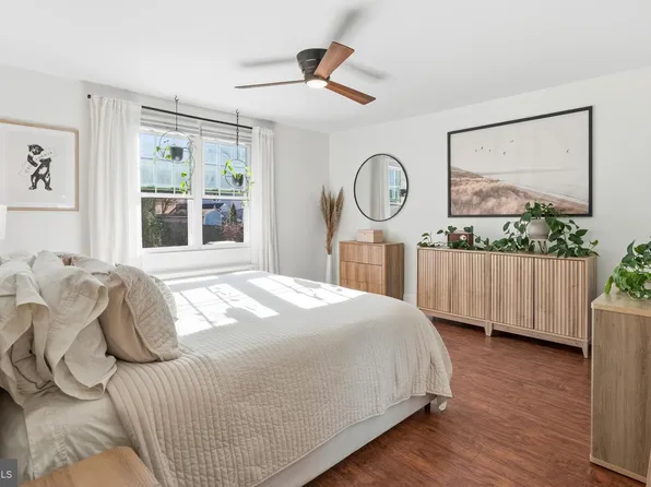 9 Auburn Ct APT C, Alexandria, VA 22305