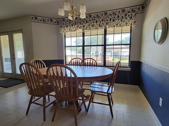 5th image of 6709 Landover Cir