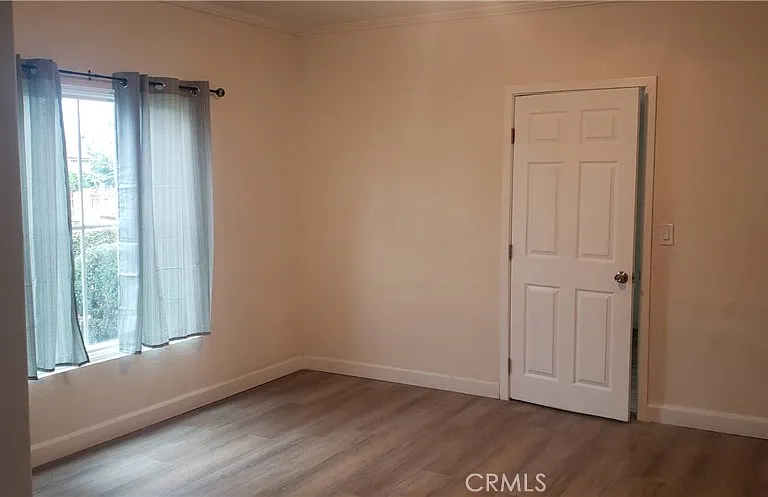 215 N Holly Ave — Photo 9