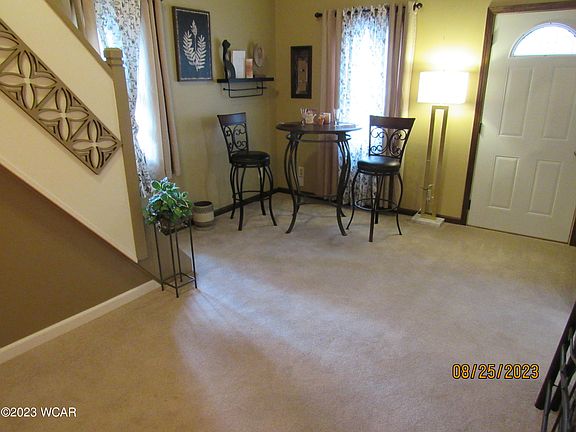 5th image of 222 N Main St