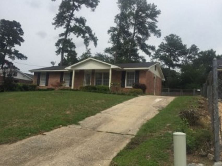 2nd image of 2318 Burnside Dr