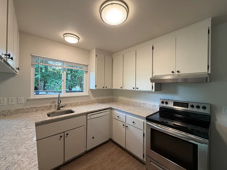 87 Randall Ln — Photo 7