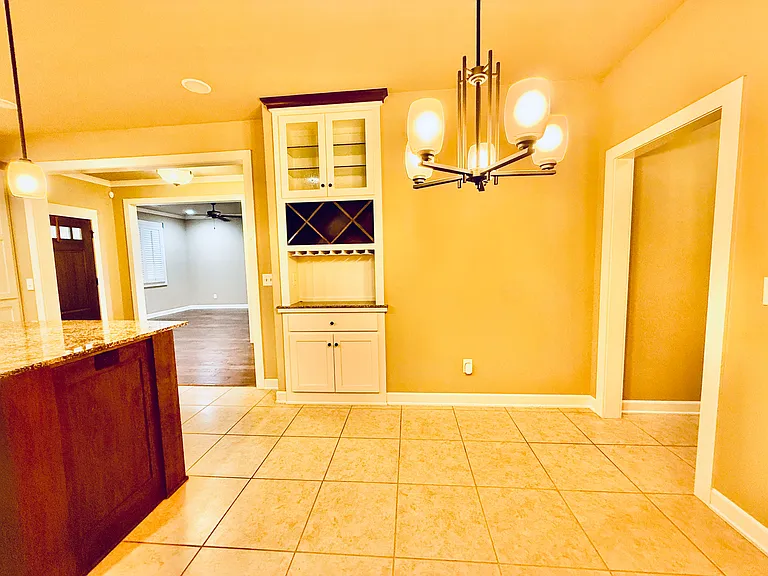 2590 E Carnation Ct — Photo 12