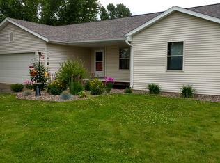 68 Westbrook Dr, Bloomer, WI 54724