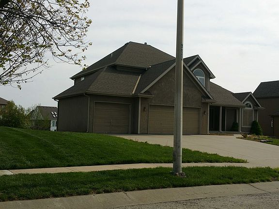 2nd image of 3704 NE 95th St
