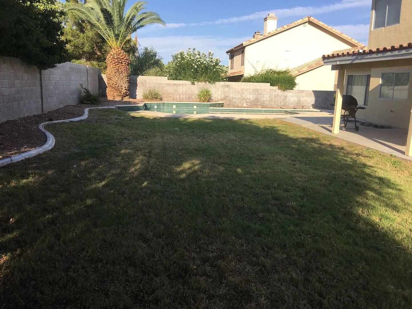 Big Pool Home/Huge Lot/3 car garage/Pets Welcome — Photo 1