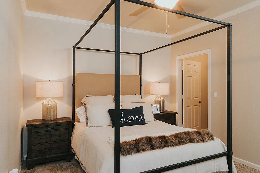Cameron Isles Apartment Homes — Photo 4