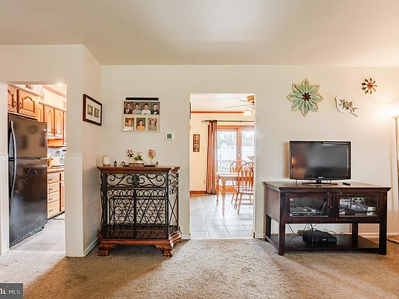 5th image of 1233 Lynda Ln