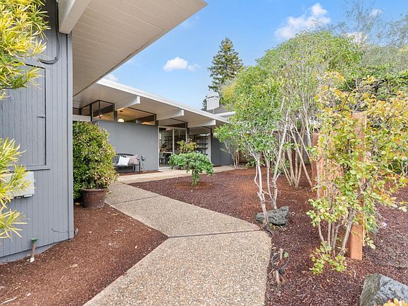 4th image of 2224 Bunker Hill Dr