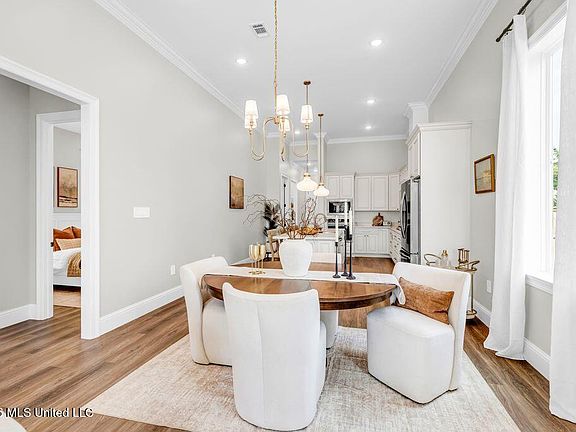 5th image of 12338 Magnolia Green Cir