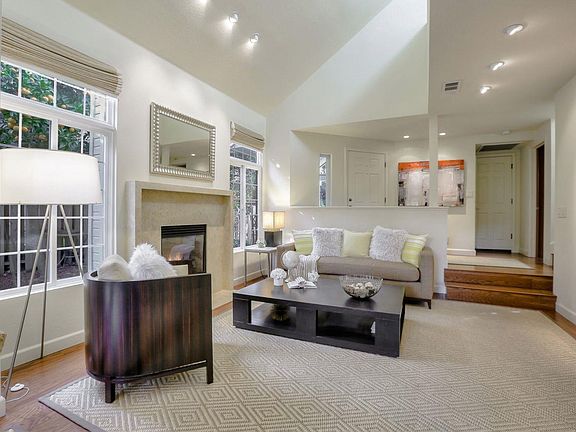 5th image of 429 Mountain Laurel Ct
