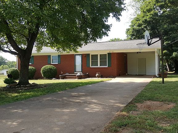 3rd image of 3703 Delta Dr