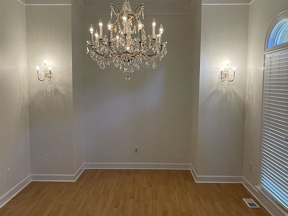 5th image of 3018 Tantallon Dr SE