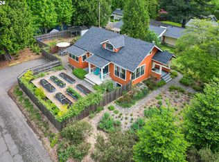 3211 SE Tacoma St, Portland, OR 97202
