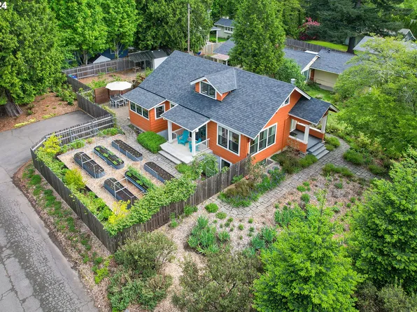 3211 SE Tacoma St, Portland, OR 97202