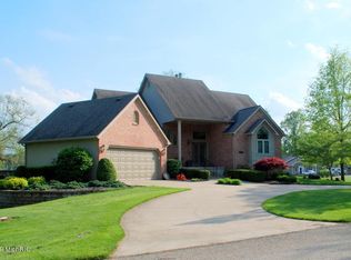 323 Caroline Dr, Coldwater, MI 49036