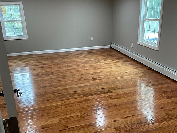 4th image of 245 Carroll Ave