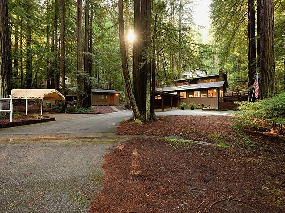 3rd image of 1695 Creek Dr