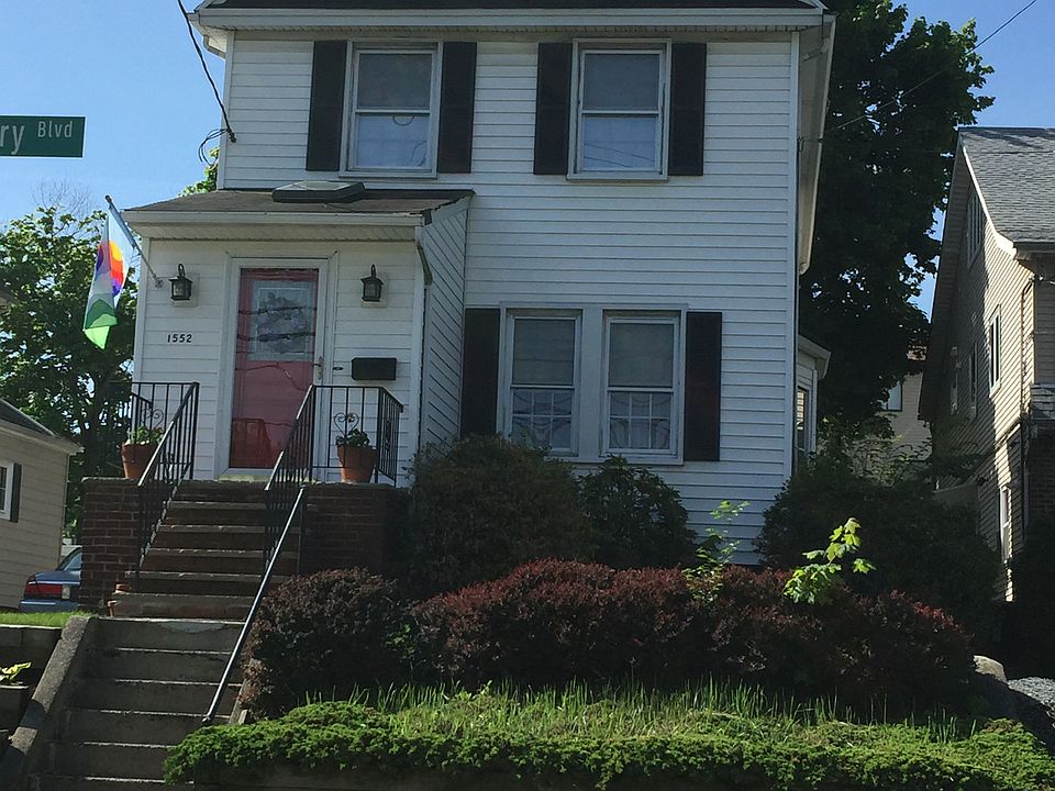 1st image of 1552 Victory Blvd