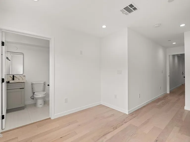 3564 N Eagle Rock Blvd #1 — Photo 10
