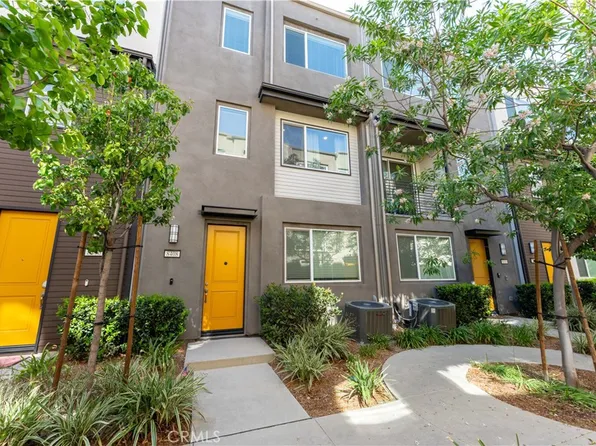 8408 N Fresco Way, Northridge, CA 91325