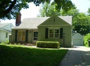 3527 SW Huntoon St, Topeka, KS 66604