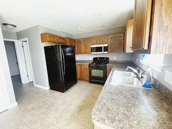 2nd image of 38169 Pelican Lake Dr
