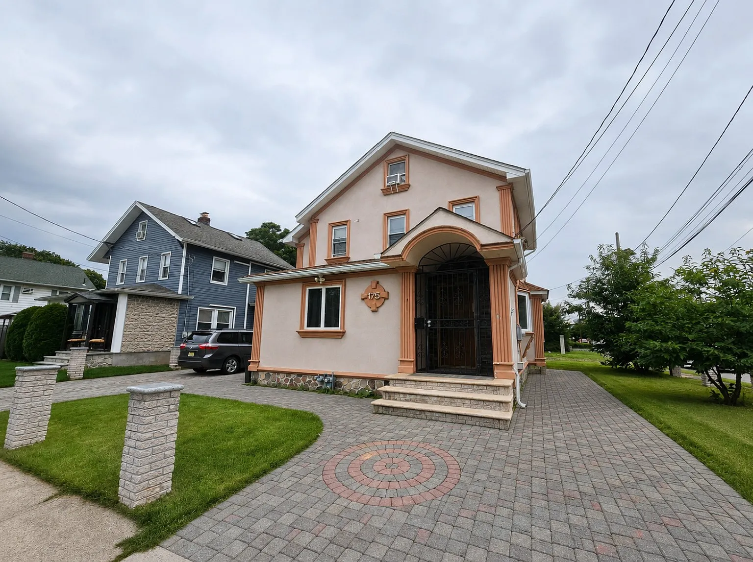 3 bed, $3,850 — Photo 1
