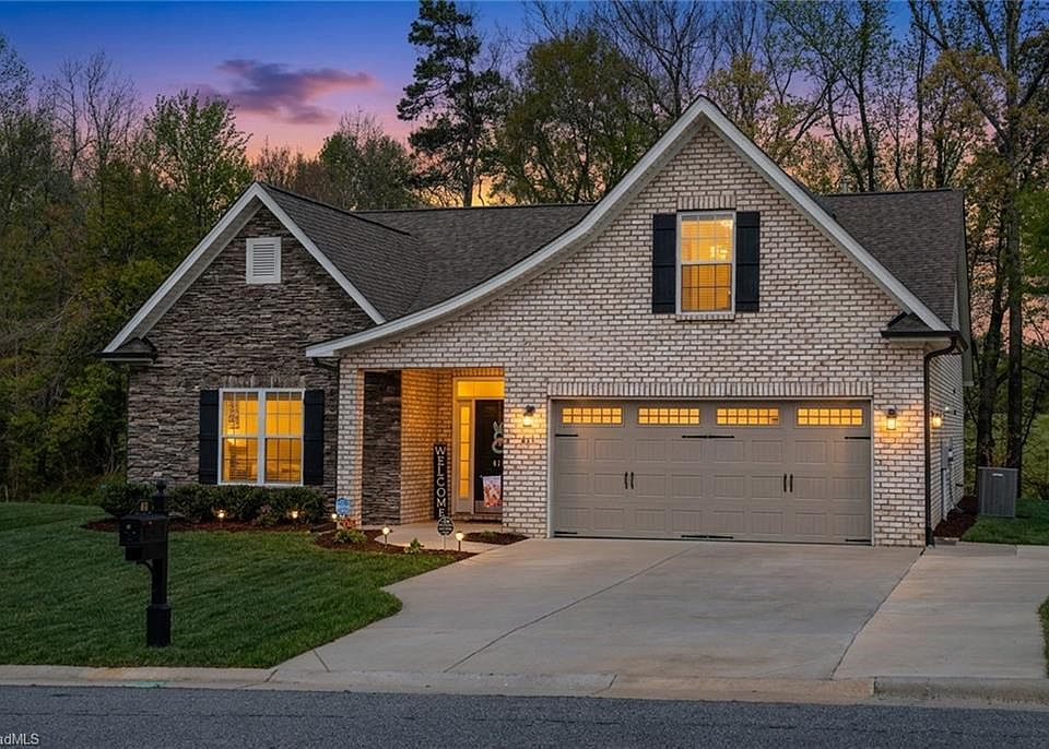 1st image of 411 Freemont Dr