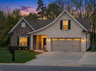 411 Freemont Dr, Thomasville, NC 27360