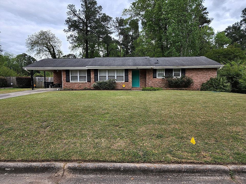1st image of 811 Stanton Dr