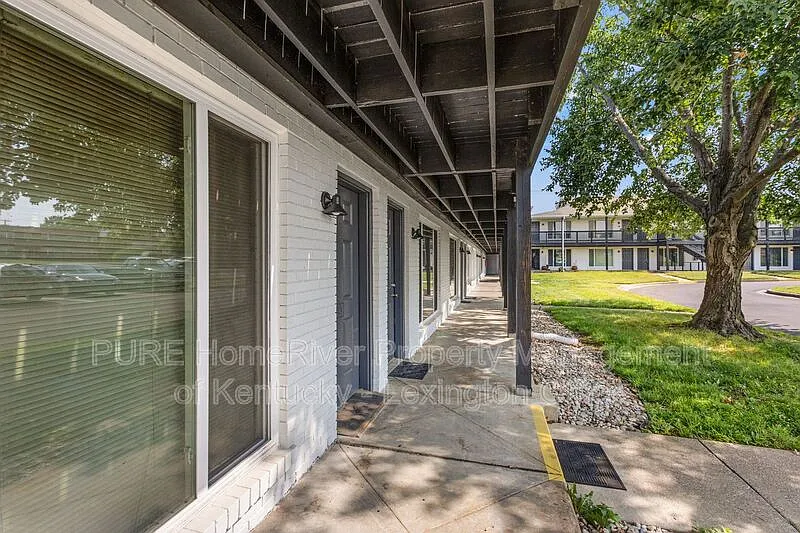 1 bed, 1.0 bath, 650 sqft, $695 — Photo 3